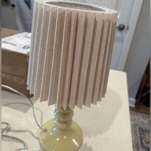 Pleated Beige/green Table Lamp